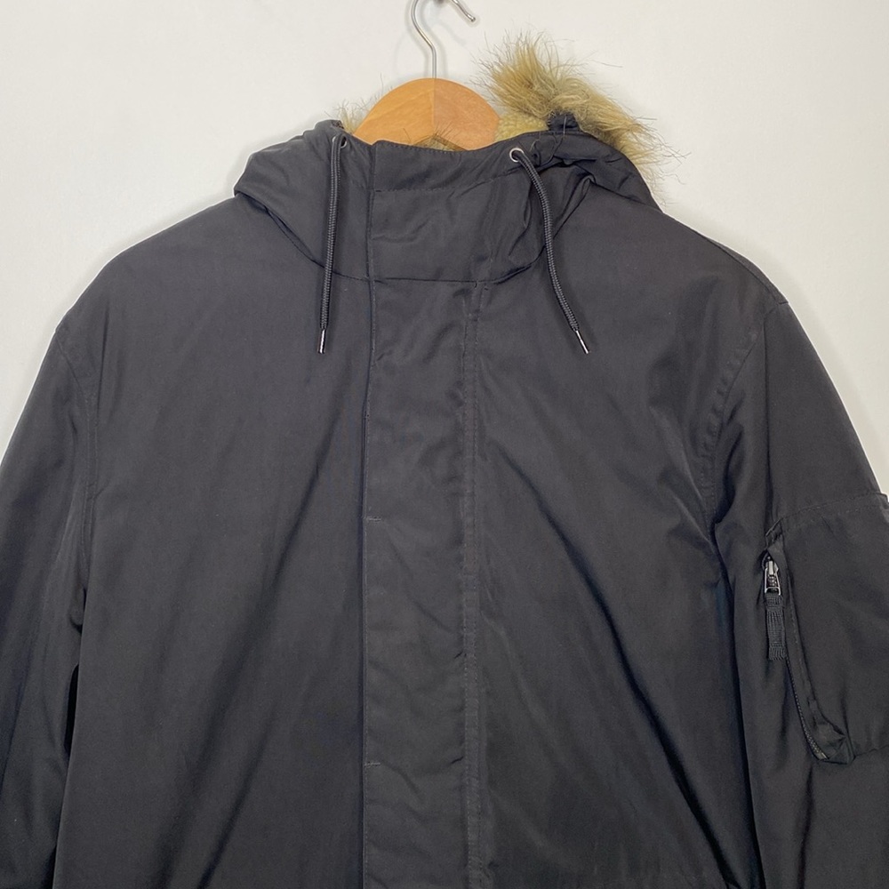 Old Navy Black Faux Fur Parka: Size Medium - Picture 6 of 13